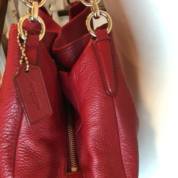 COACH Madison Phoebe Red Lining & Tumbled Red Leather Bag 3 Compartment Interior - Picture 7 of 15